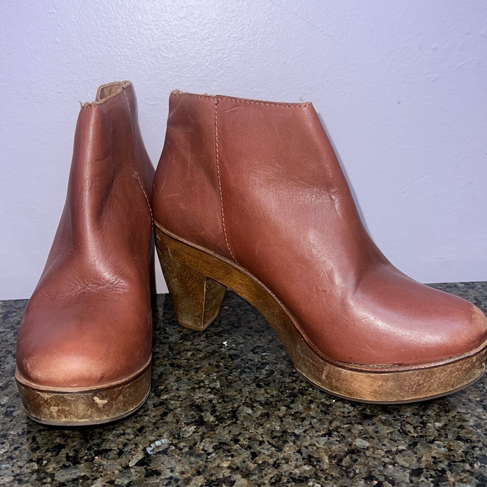 Kdb Ankle Booties. Size 8 - image 1